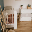 Klups Nel - Szívecskés ágyneműtartós kiságy